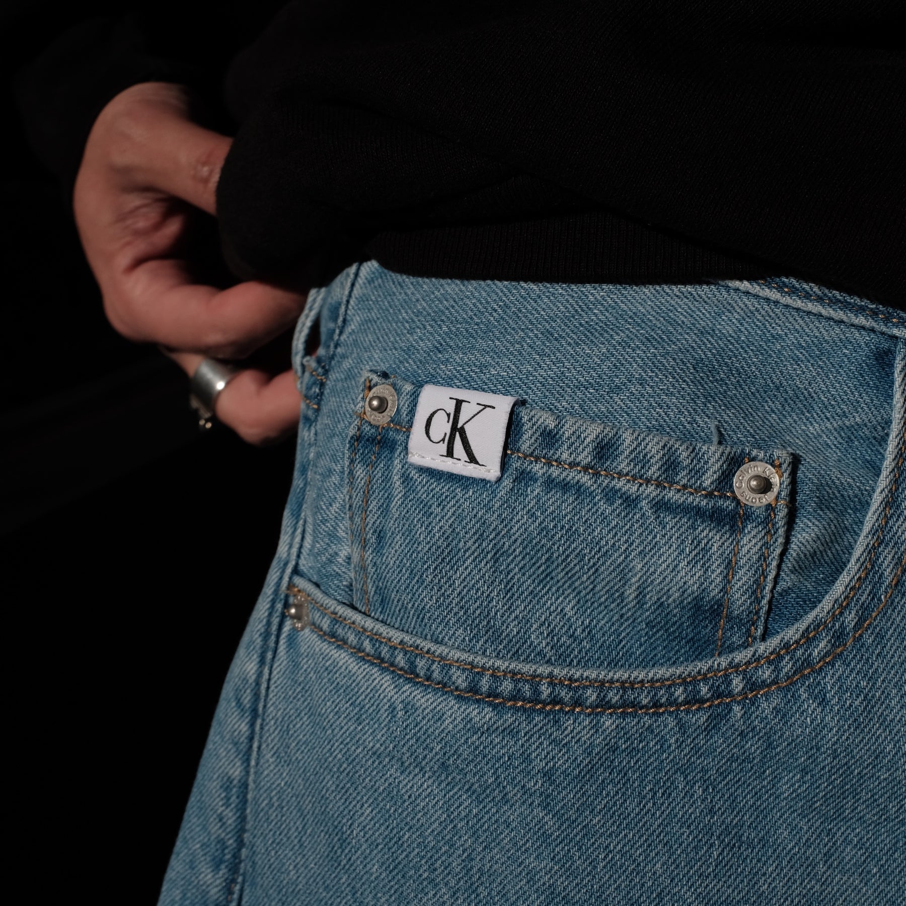 Calvin Klein Jeans / 90's LOOSE JEAN STONE BLUE