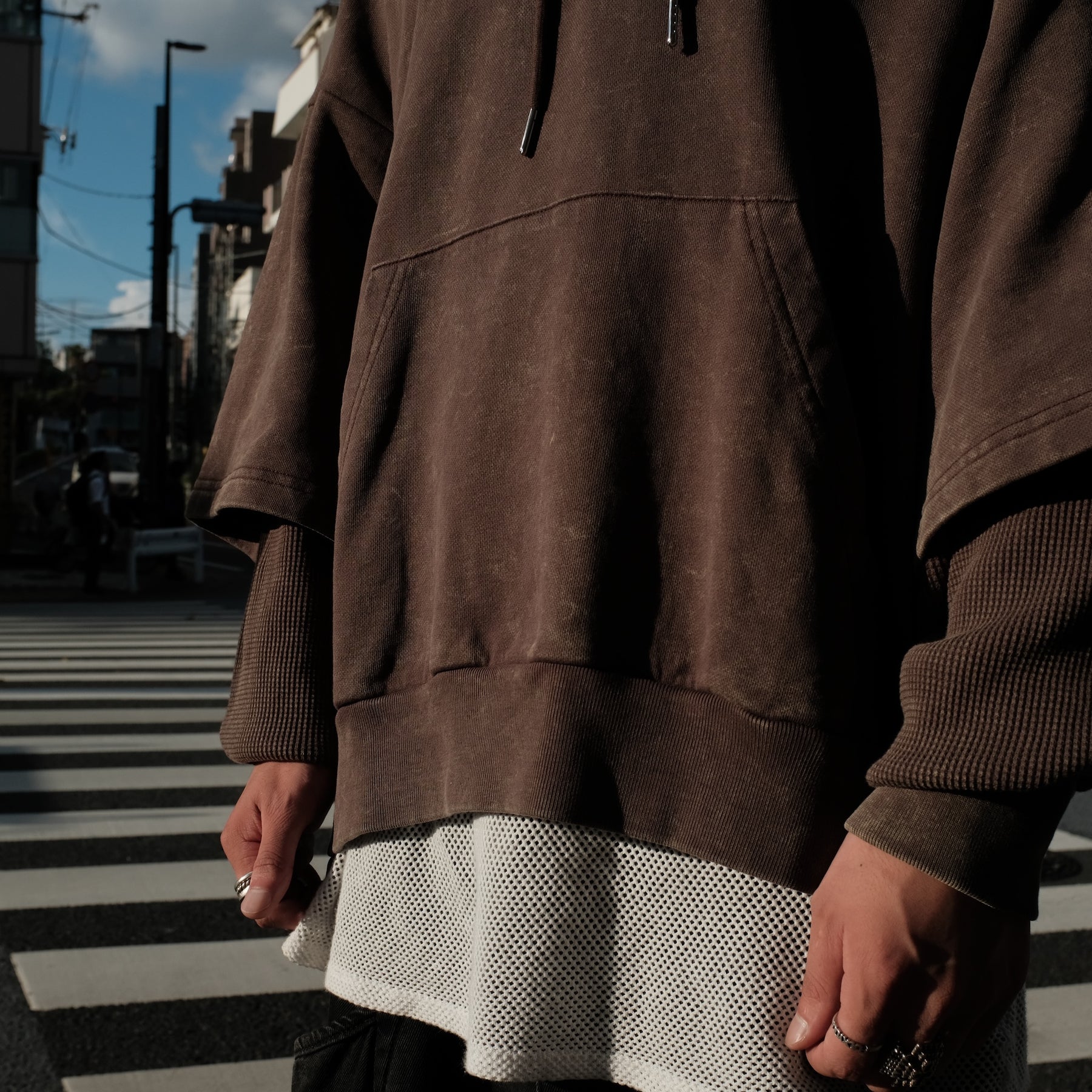 INTODUSK / SWAMP HOODIE BROWN MIST