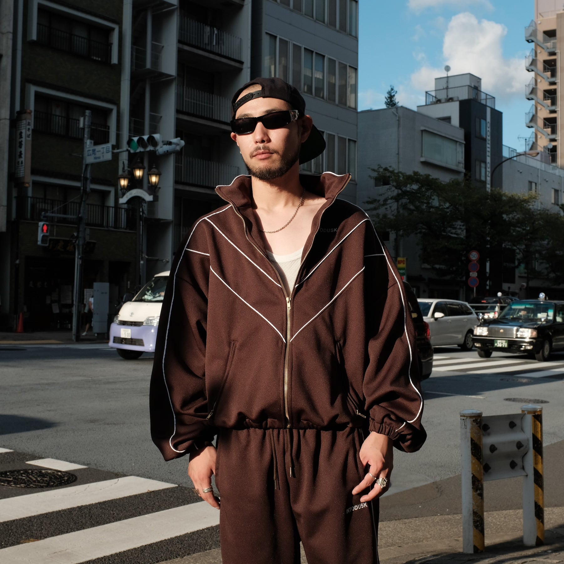 INTODUSK / BOMBER TRACK JACKET CHOCOLATE BROWN