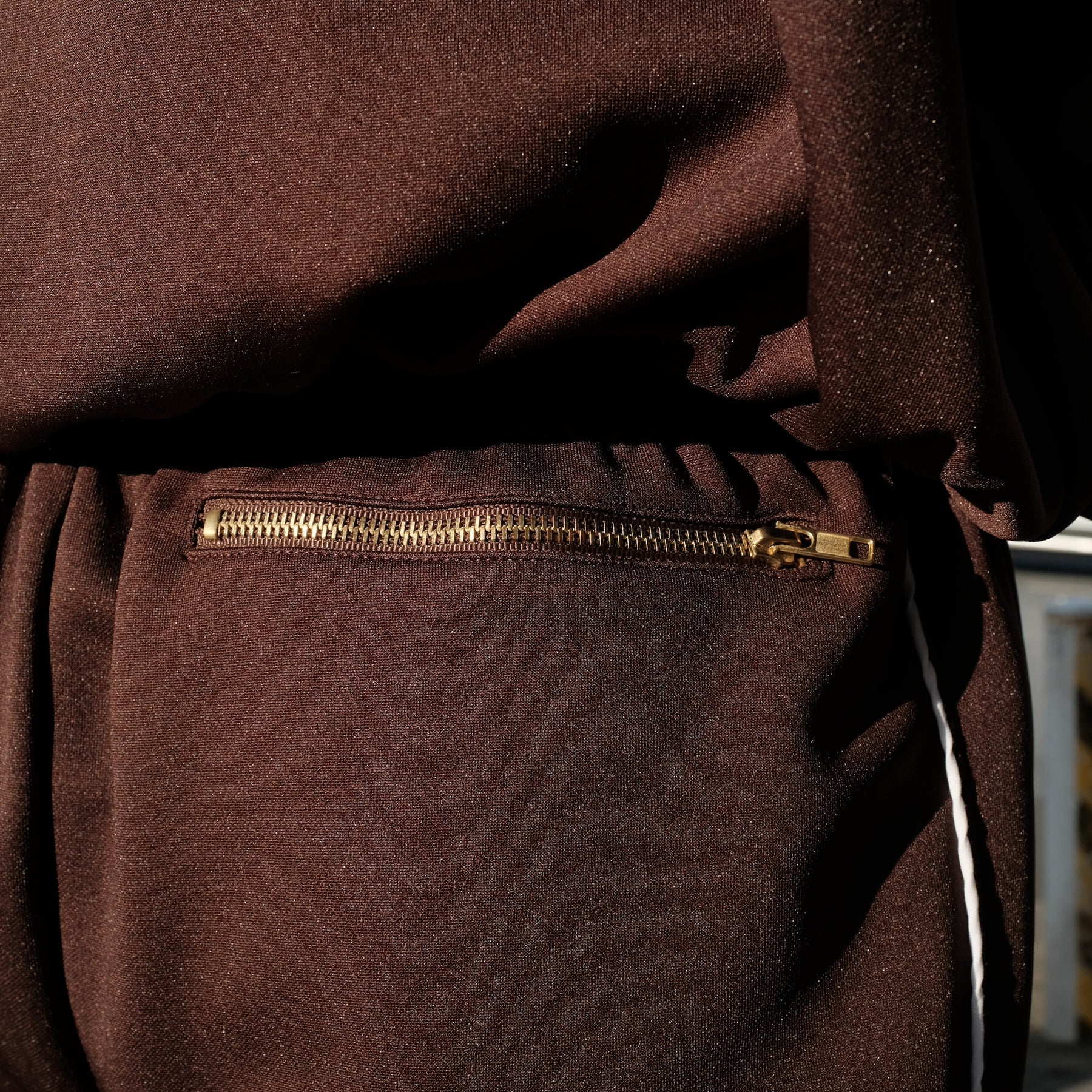 INTODUSK / TRACK PANTS CHOCOLATE BROWN