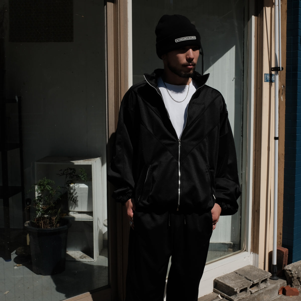 INTODUSK / BOMBER TRACK JACKET BLACK