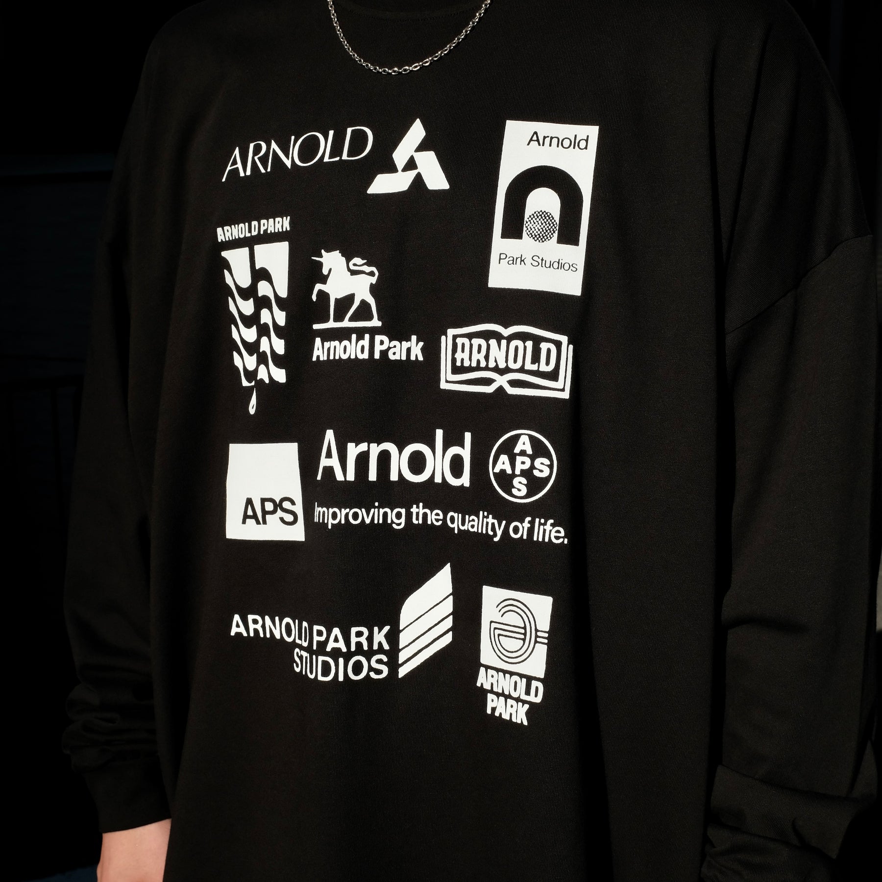 <span style="color: #f50b0b;">Last One</span> ARNOLD PARK STUDIOS / SCIENCE MULTI LOGO LS T BLACK