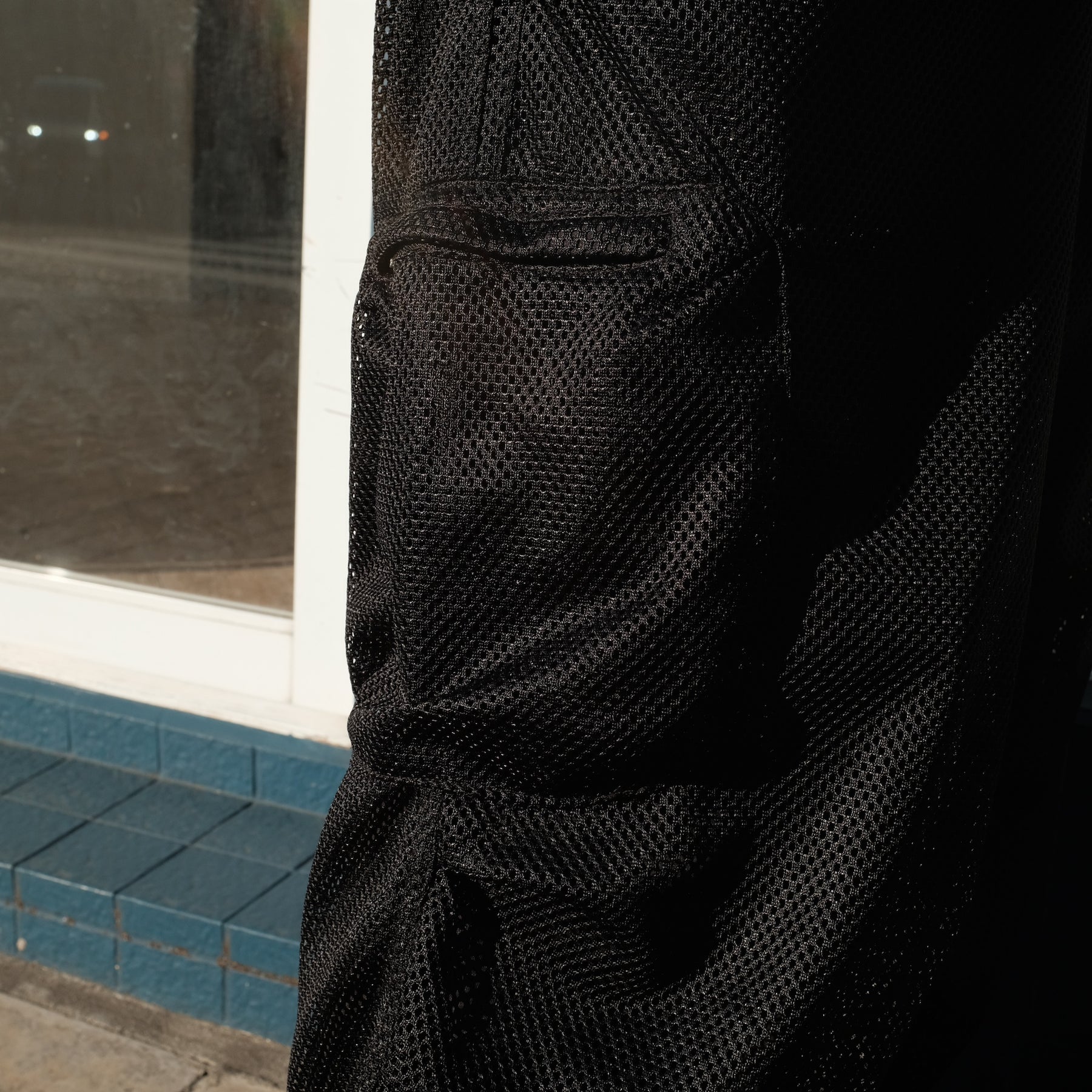 INTODUSK / MESH UTILITY TROUSERS BLACK