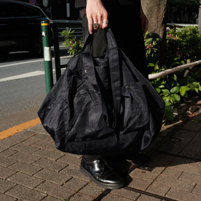 <span style="color: #f50b0b;">Last One</span> GREI. / TRI POCKET SLOUCHY TOTE MIDNIGHT BLUE