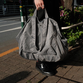 <span style="color: #f50b0b;">Last One</span> GREI. / TRI POCKET SLOUCHY TOTE GREY SILVER
