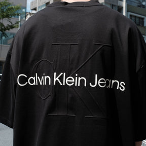 Calvin Klein Jeans / SS UNISEX EMBOSS LOGO TEE BLACK