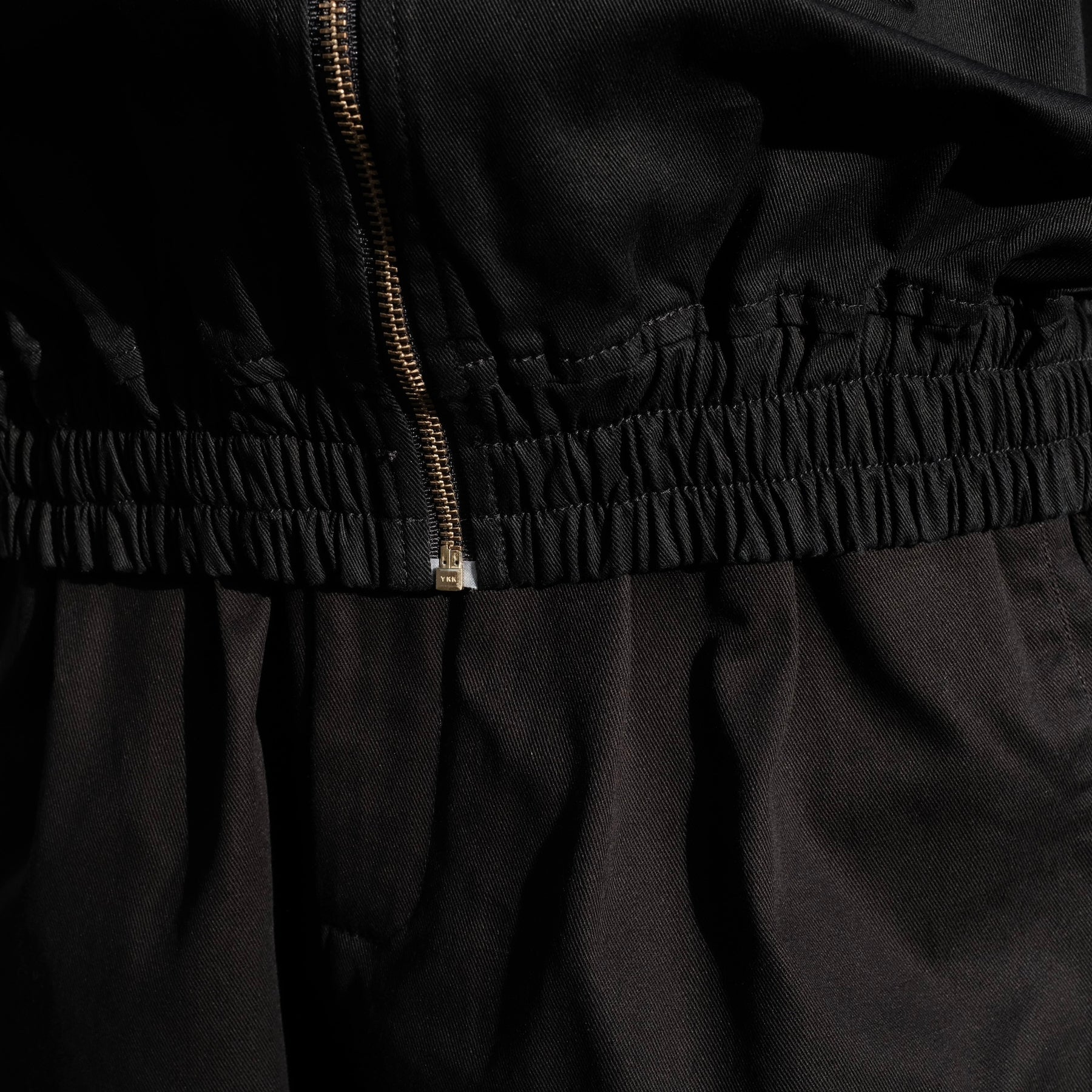 INTODUSK / CHINOS TRACK JACKET BLACK