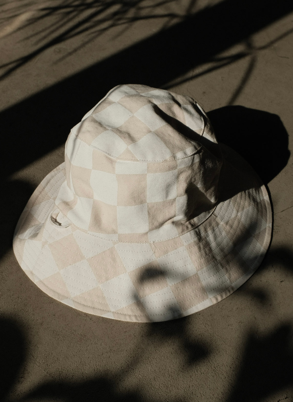 GREI. / WIDE BRIM BUCKET HAT NATURAL