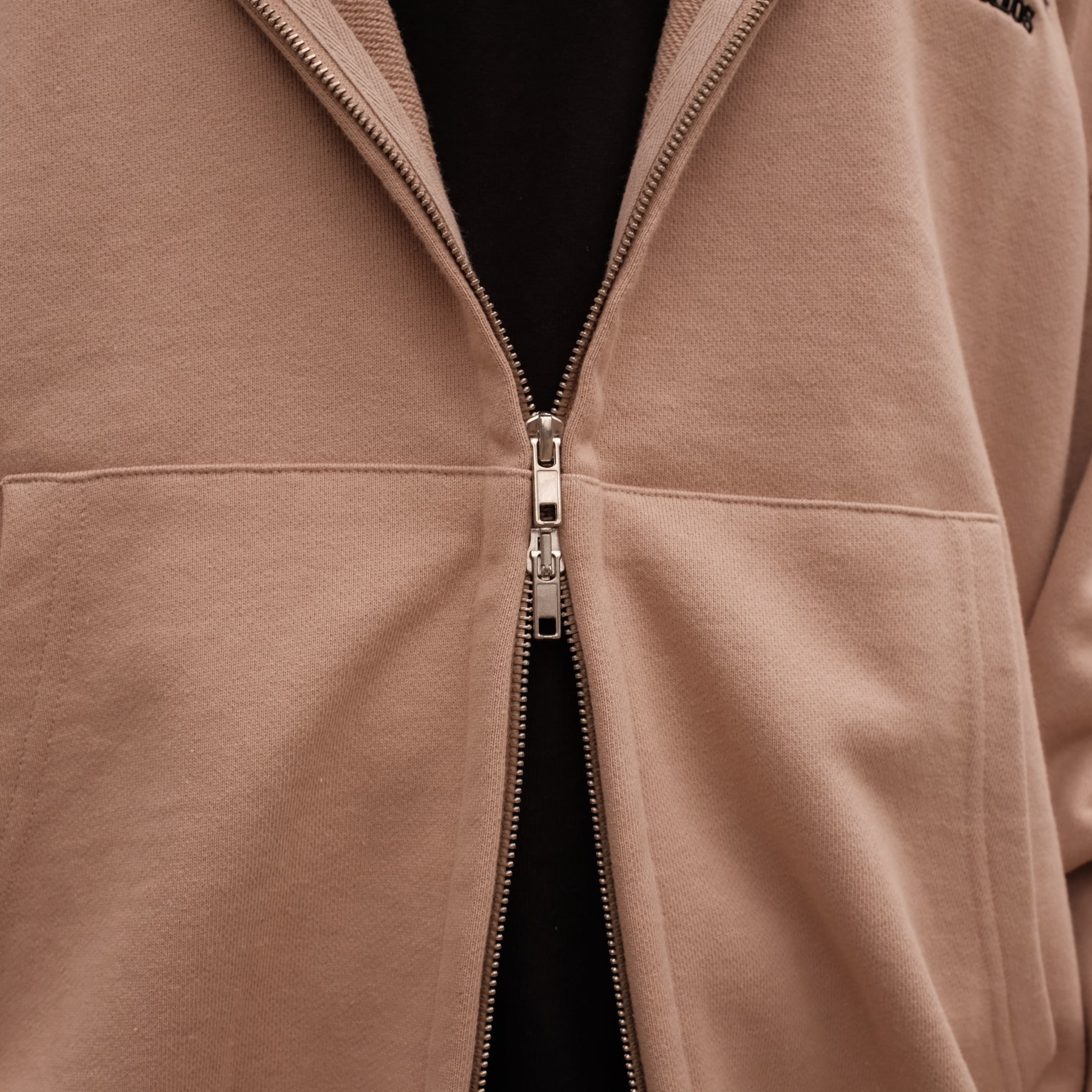 <span style="color: #f50b0b;">Last One</span> ARNOLD PARK STUDIOS / SCIENCE MULTI LOGO ZIP THROUGH HOODIE BEIGE