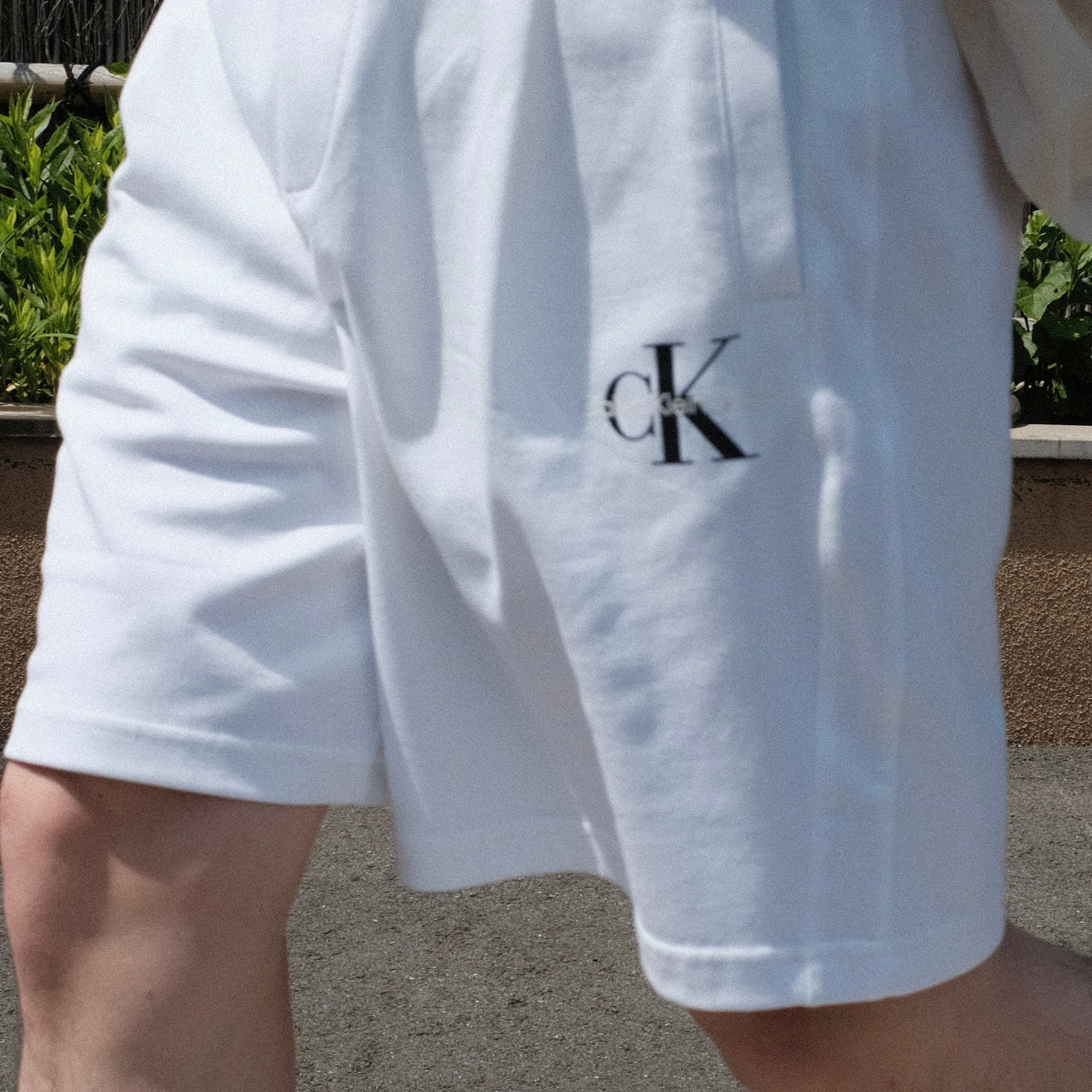 Calvin Klein Jeans / COOLING HWK SHORTS WHITE