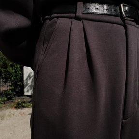 INTODUSK / PLEATED TROUSERS AFTER DARK