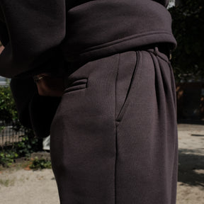 INTODUSK / PLEATED TROUSERS AFTER DARK