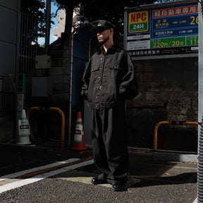 INTODUSK / SLOUCH TRUCKER JACKET PITCH BLACK