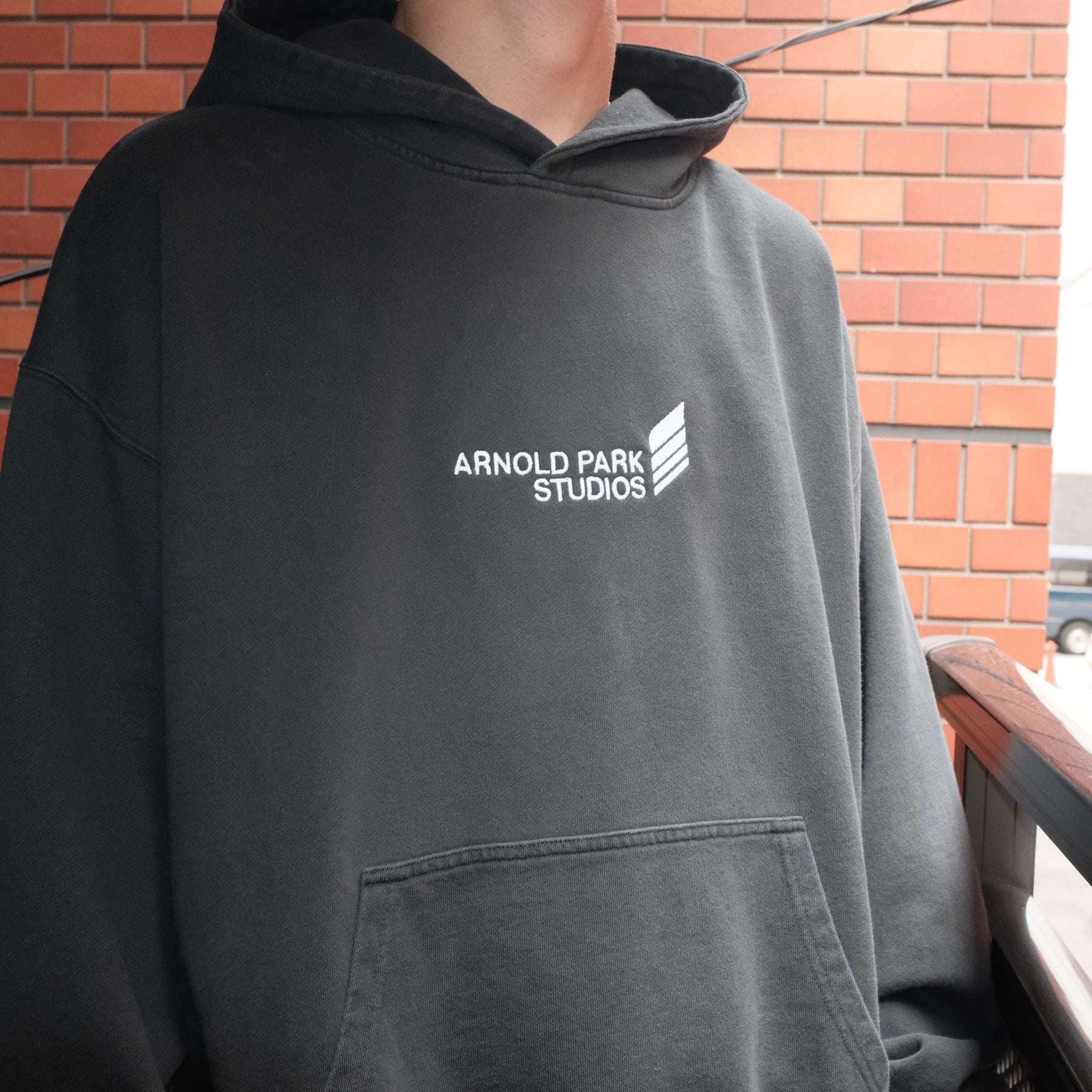 <span style="color: #f50b0b;">Last One</span> ARNOLD PARK STUDIOS / FOUNDATION LOGO HOODIE FADED BLACK