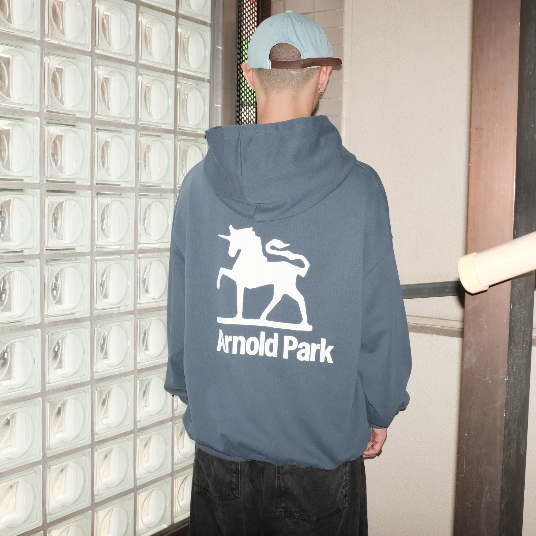 <span style="color: #f50b0b;">Last One</span> ARNOLD PARK STUDIOS / FOUNDATION LOGO HOODIE NAVY