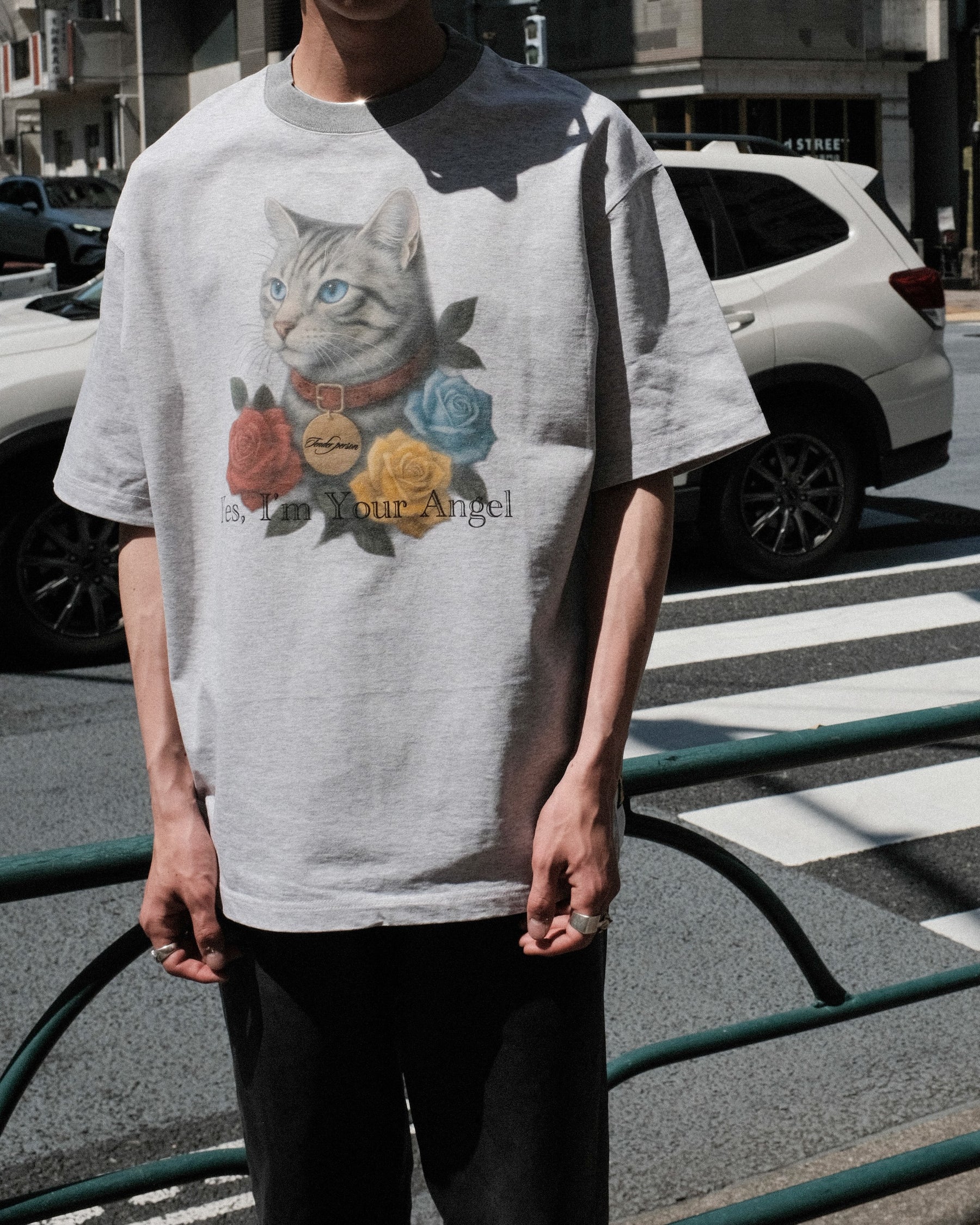 <span style="color: #f50b0b;">Last One</span> TENDER PERSON / AMERICAN SHORTHAIR TEE GREY
