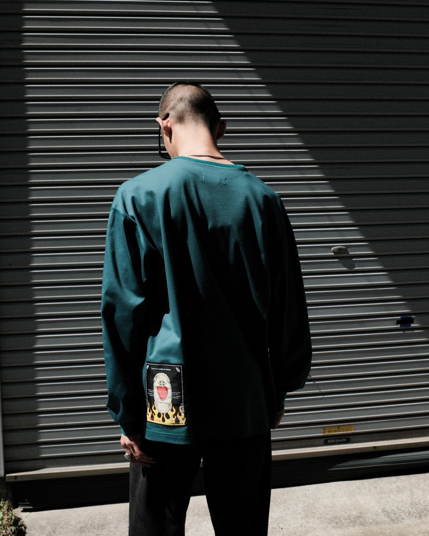 <span style="color: #f50b0b;">Last One</span> TENDER PERSON / HENRY NECK LONG TEE GREEN