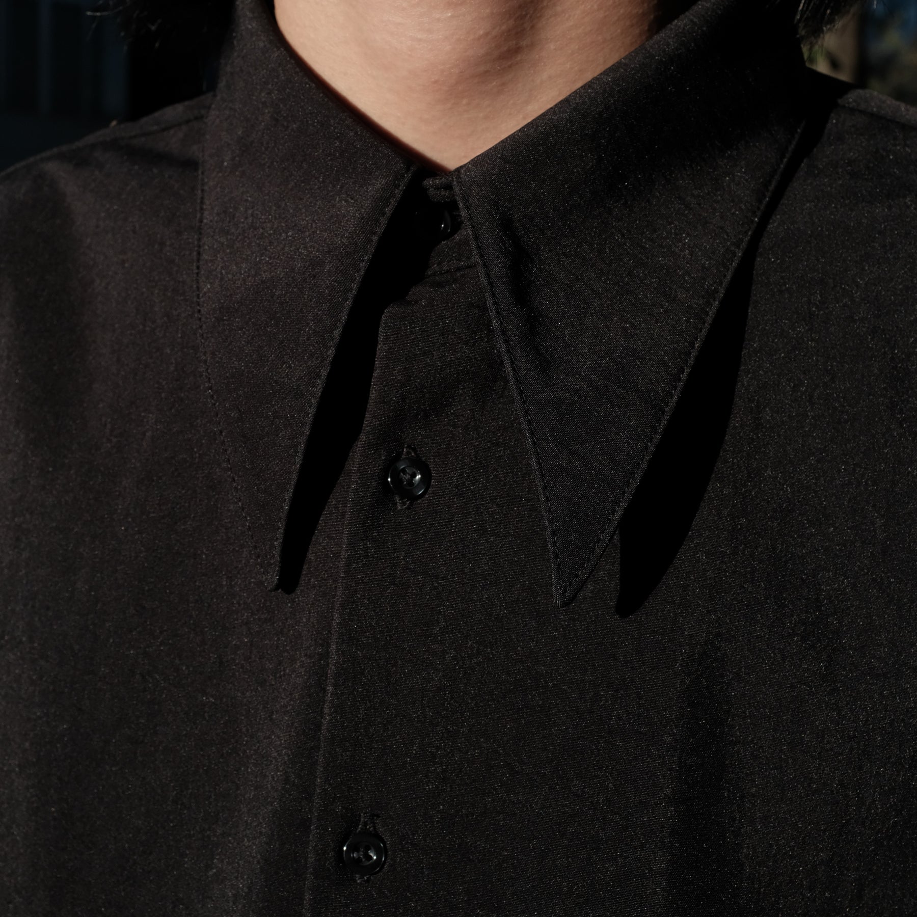 <span style="color: #ff2a00;">Last One</span> WILLY CHAVARRIA / POINT COLLAR SHIRT BLACK