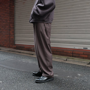 GREI. / PLEATED CRUISER PANT SUITING DARK TAUPE