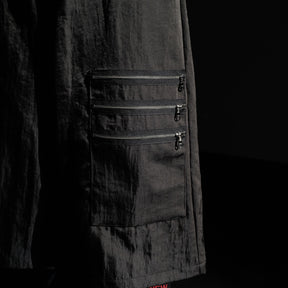 <span style="color: #ff2a00;">Last One</span> WESTFALL / TRIPLE ZIP POCKET 3/4 PANT CHARCOAL