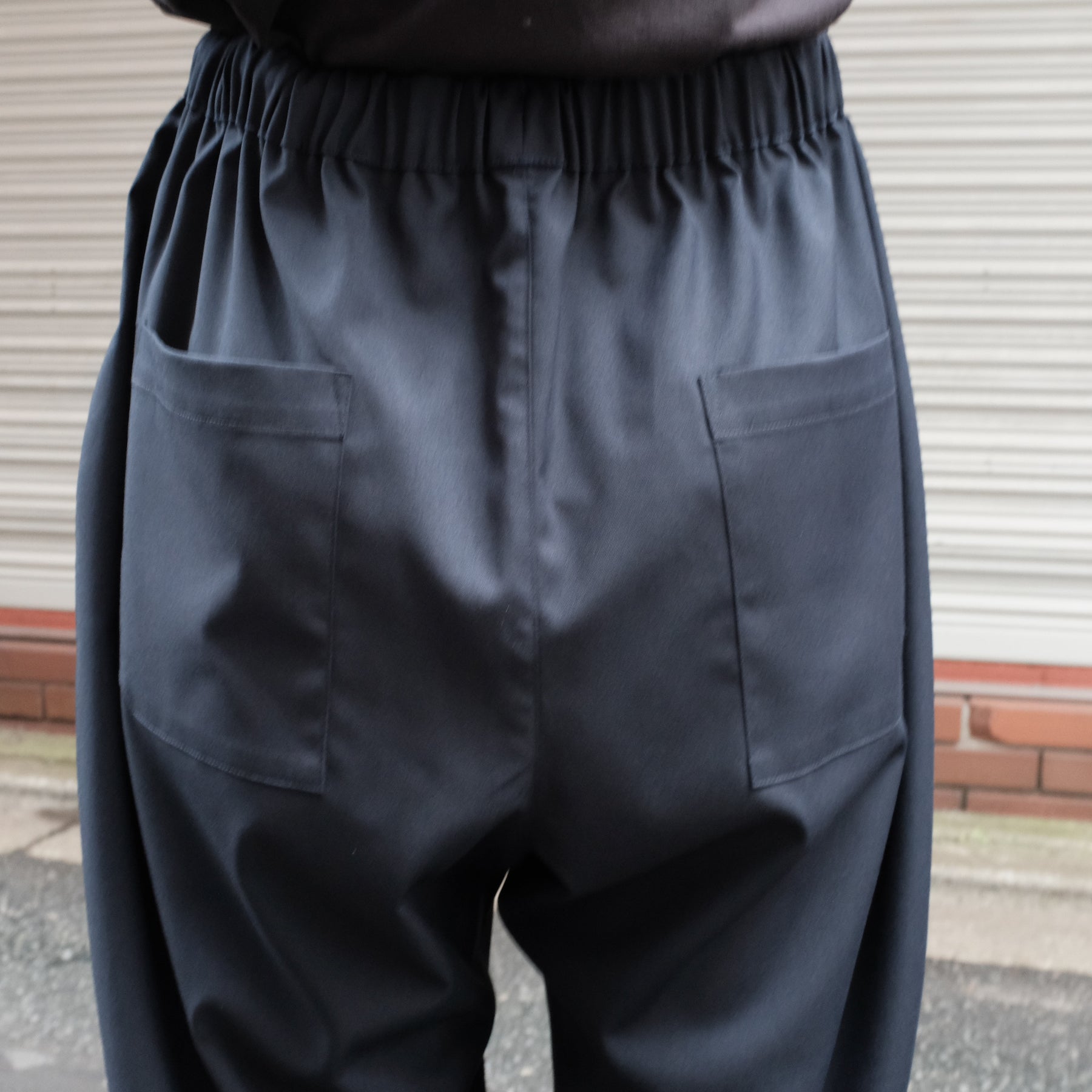 GREI. / PLEATED CRUISER PANT SUITING MIDNIGHT BLUE