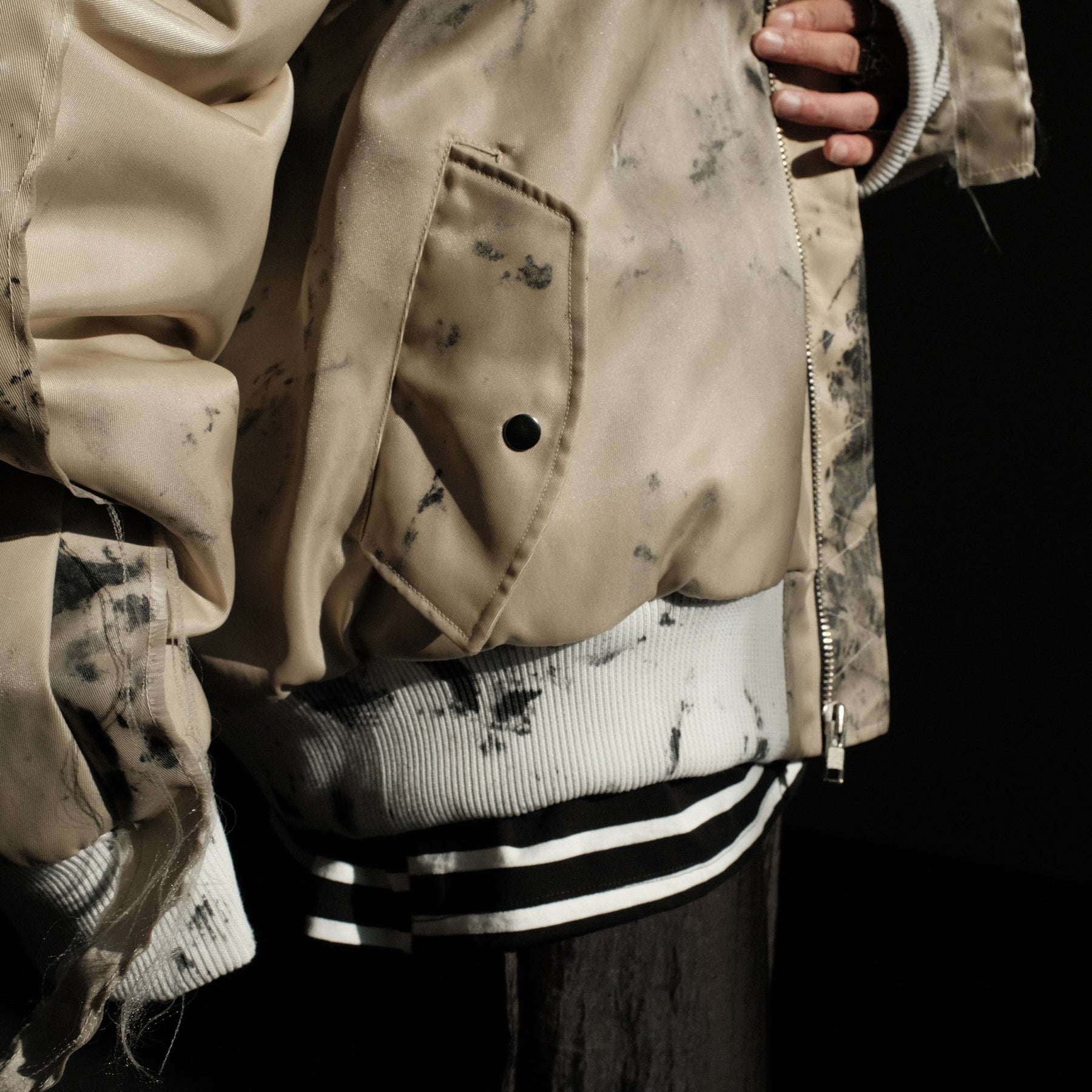 WESTFALL / MOHAWK SLEEVE BOMBER LS DIRTY WHITE
