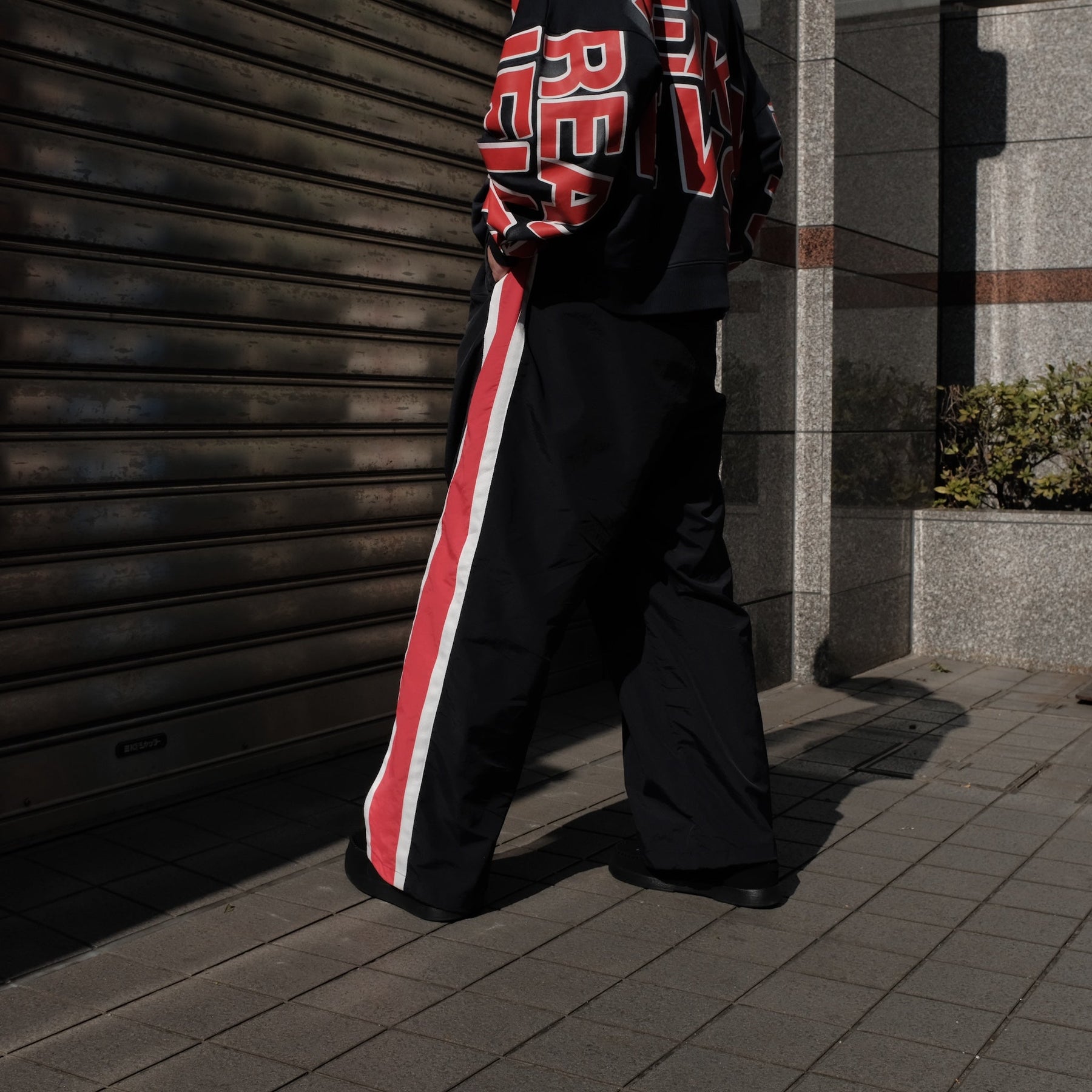 WILLY CHAVARRIA / WINDBREAKER PANTS WILLY DARK NAVY & ROSE RED