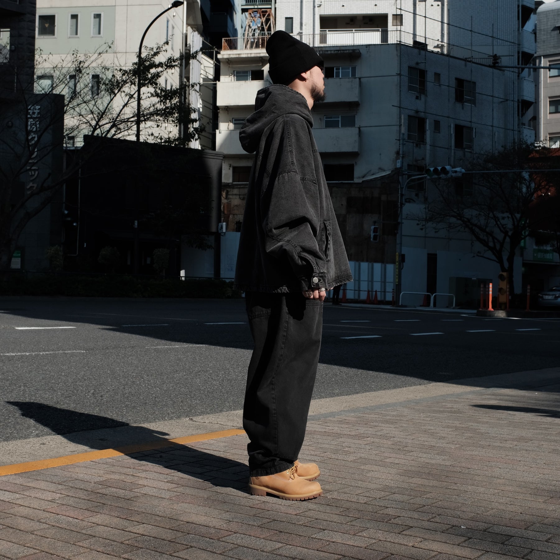 INTODUSK / COVER WOVEN HOODIE WASHED BLACK