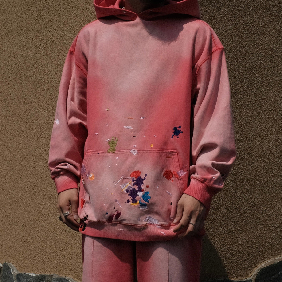 TENDER PERSON / PAINTING EMBROIDERY HOODIE RED