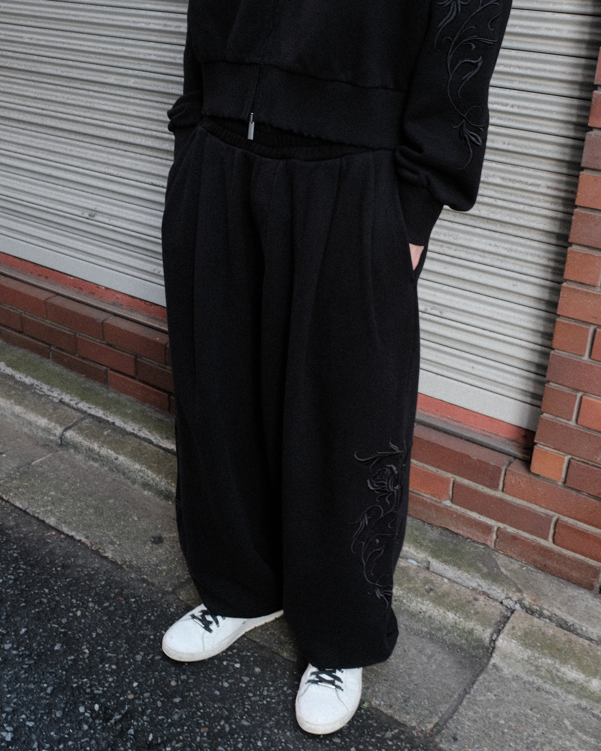 1313 SELAH / ROSE SWEATPANT BLACK