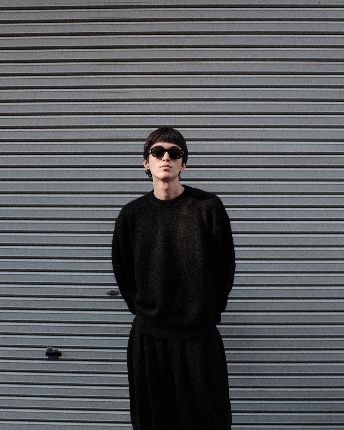 1313 SELAH / THORN ROSE CREWNECK BLACK