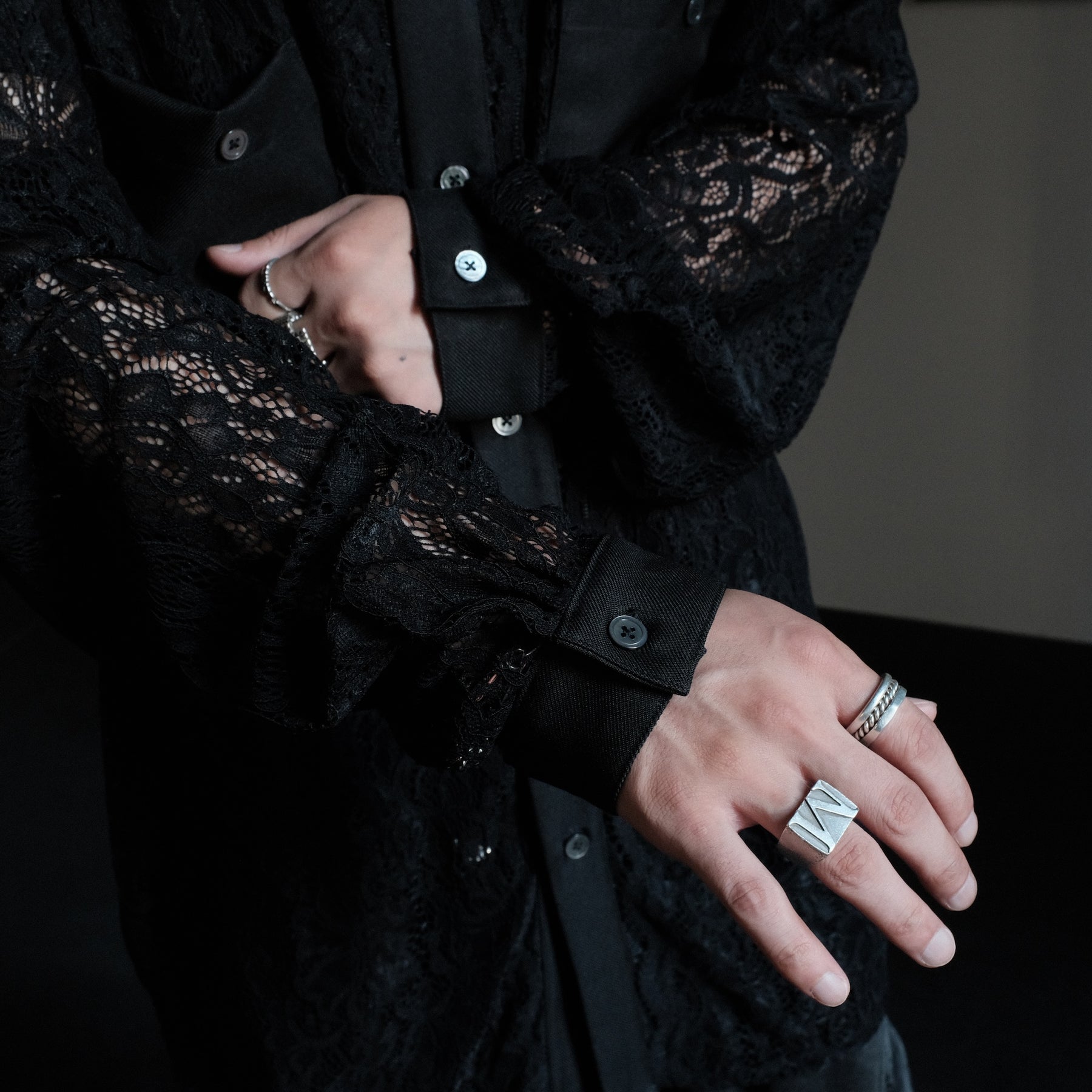 INTODUSK / LACE SHIRT BLACK
