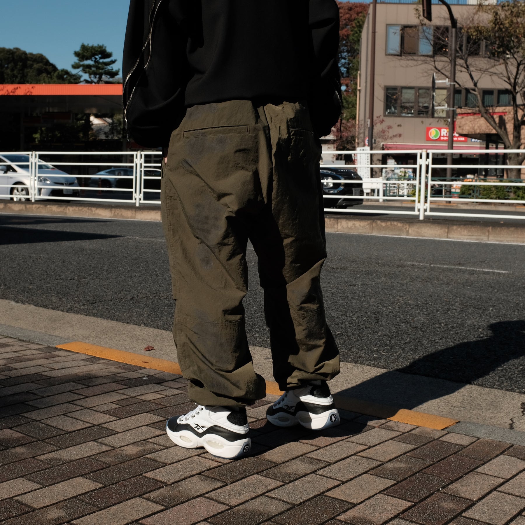 <span style="color: #ff2a00;">Last One</span> Acy / WORKER TRACK PANTS GREEN