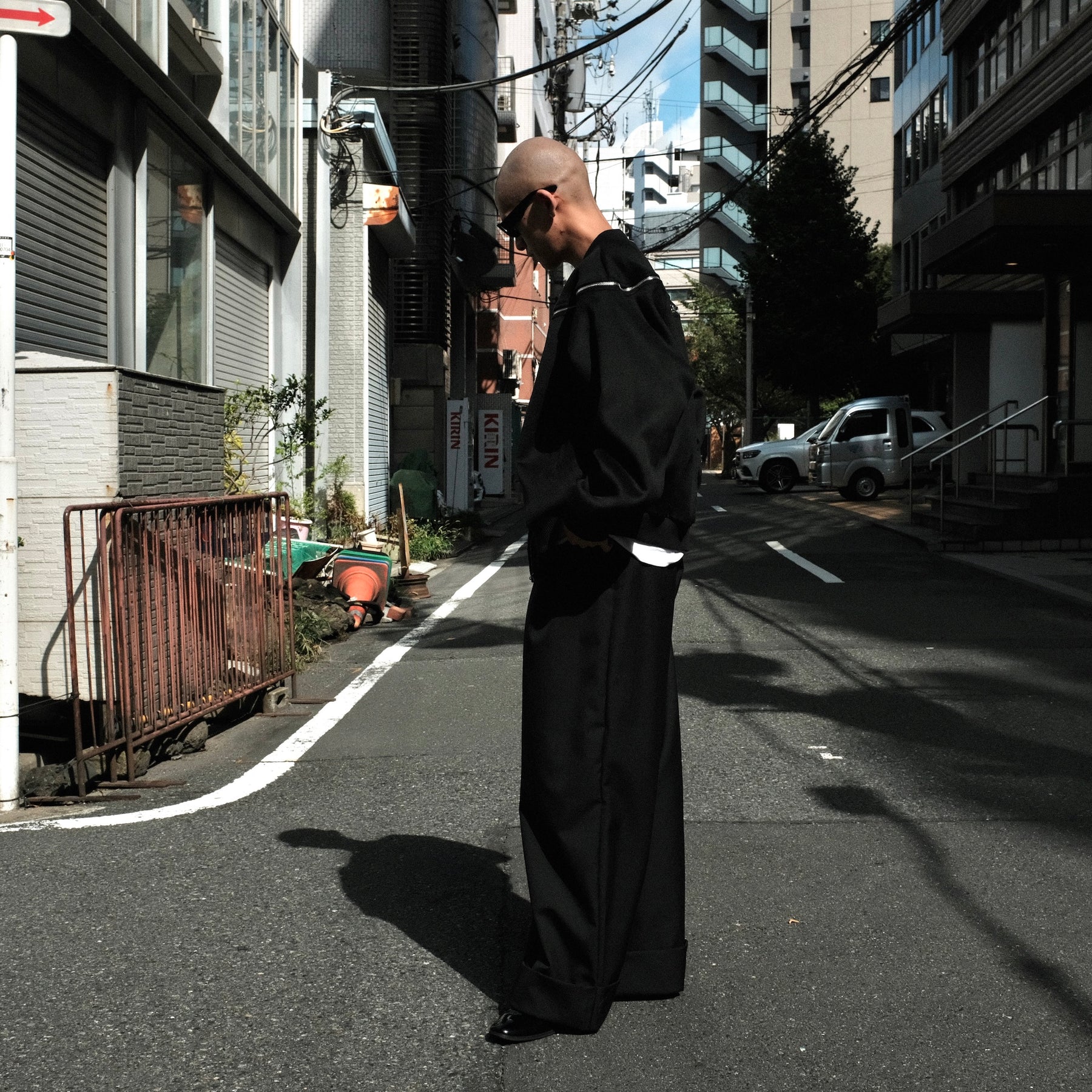 INTODUSK / HANGAR PLEATED PANT BLACK