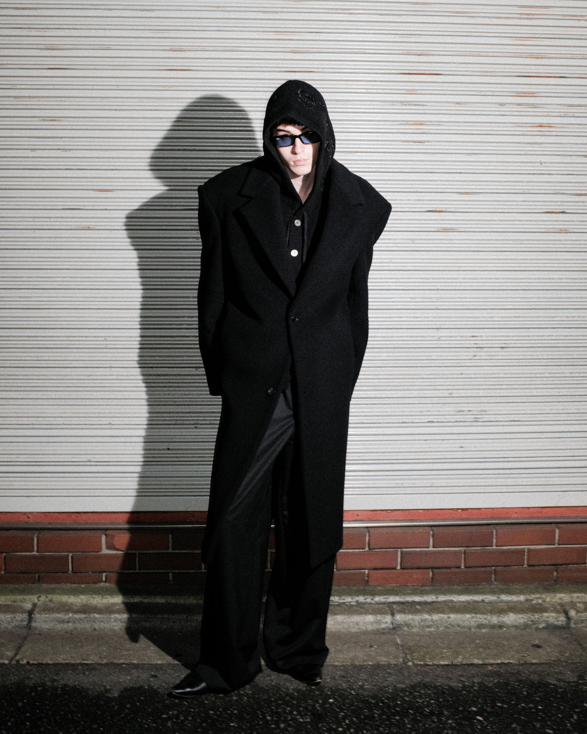LU'U DAN / STIFF COAT BLACK