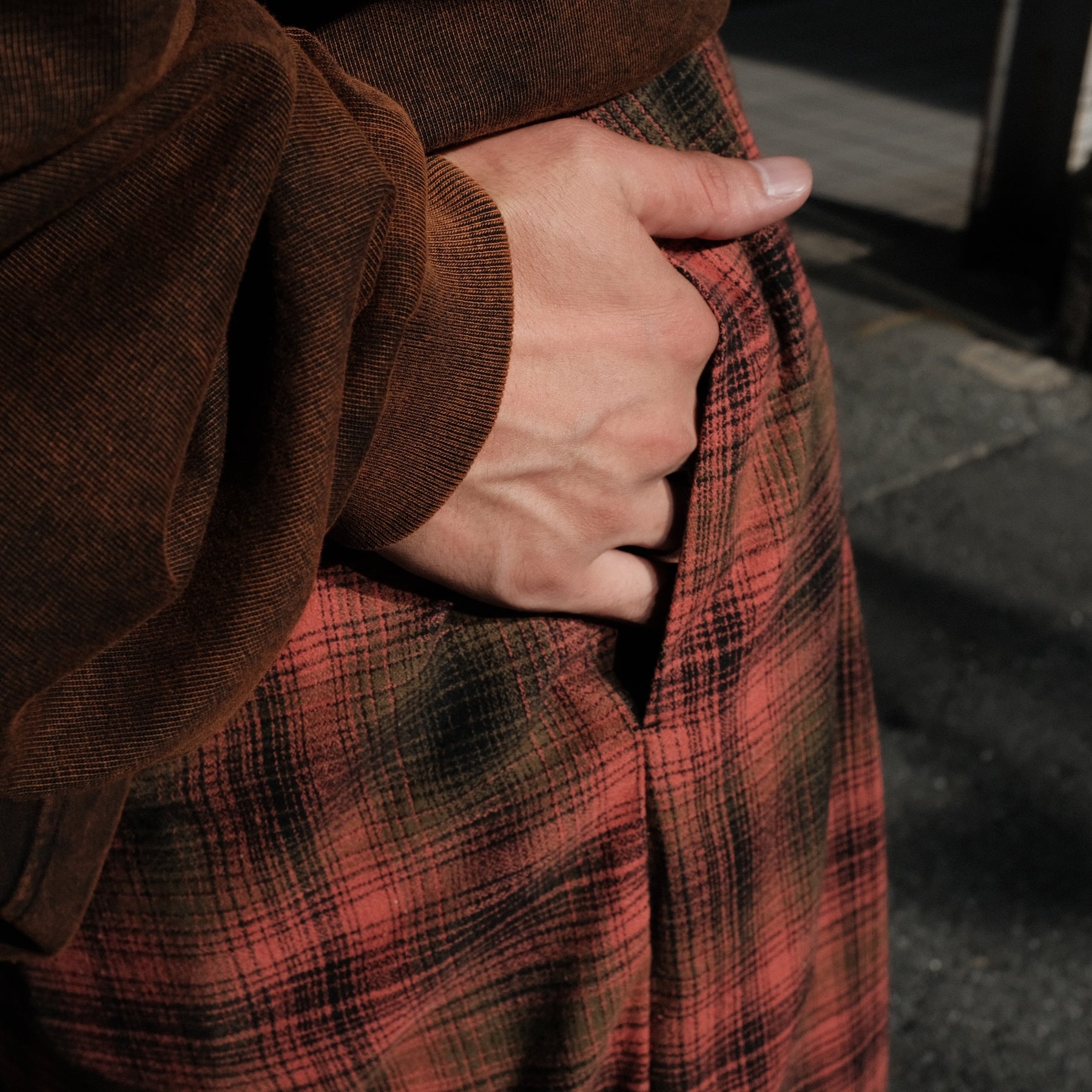 INTODUSK / TUCK PLEAT PLAID PANT ORANGE PLAID
