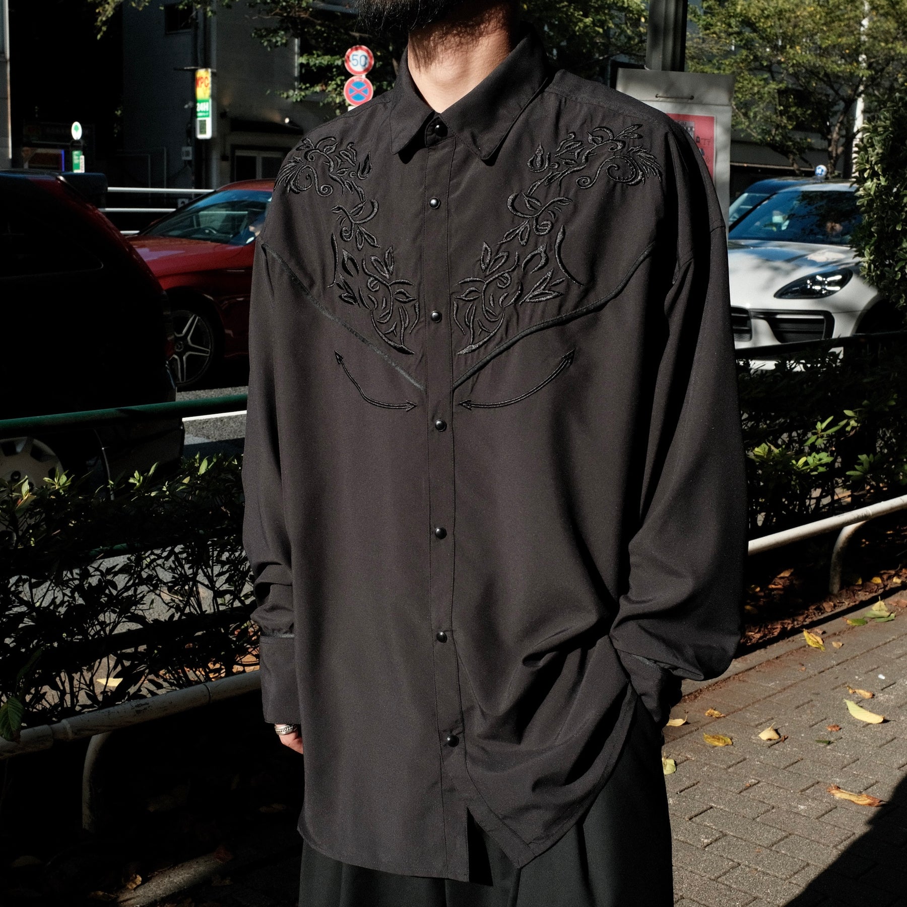 <span style="color: #f50b0b;">Last One</span> INTODUSK / WESTERN SHIRT BLACK