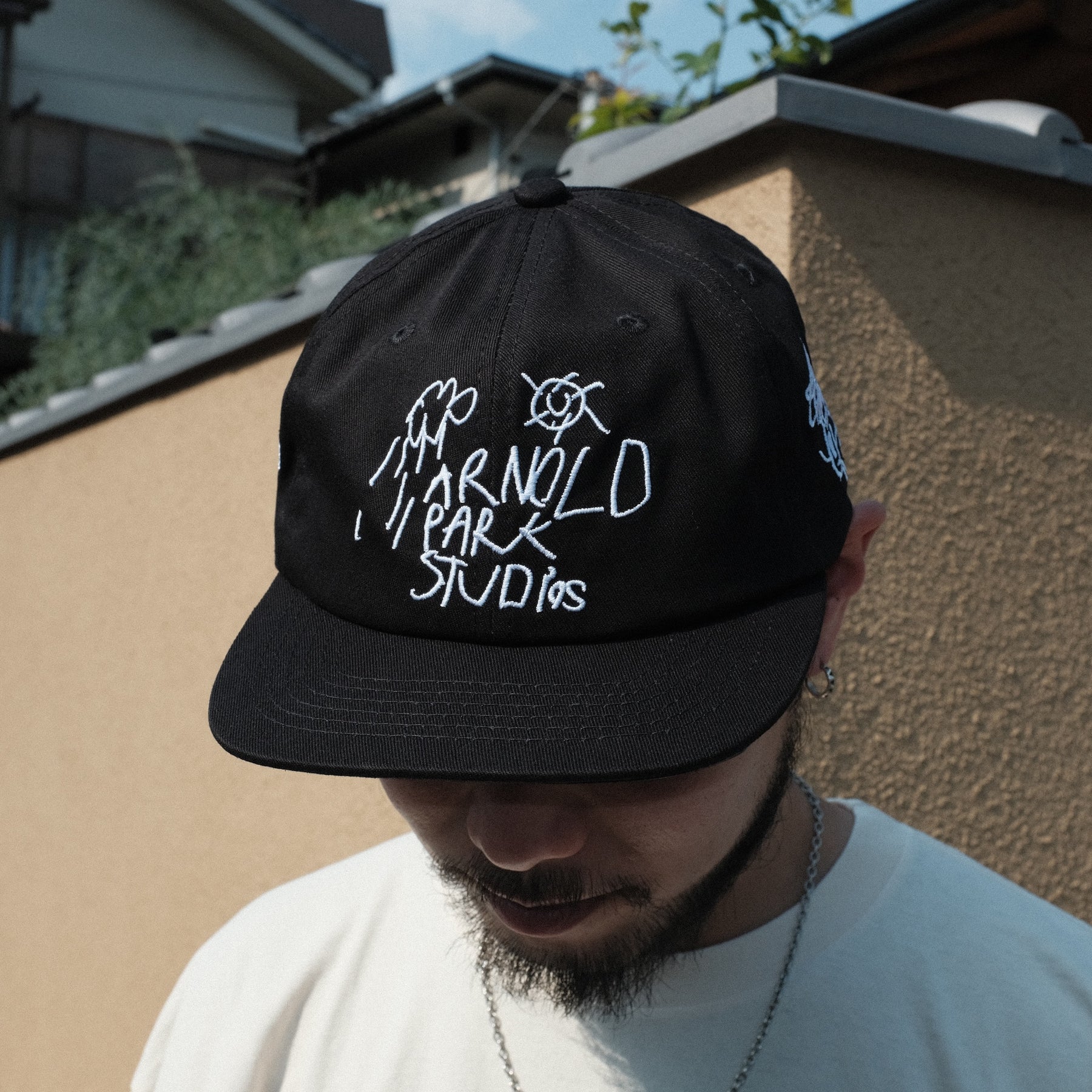 ARNOLD PARK STUDIOS / FAMILY LOGO CAP BLACK