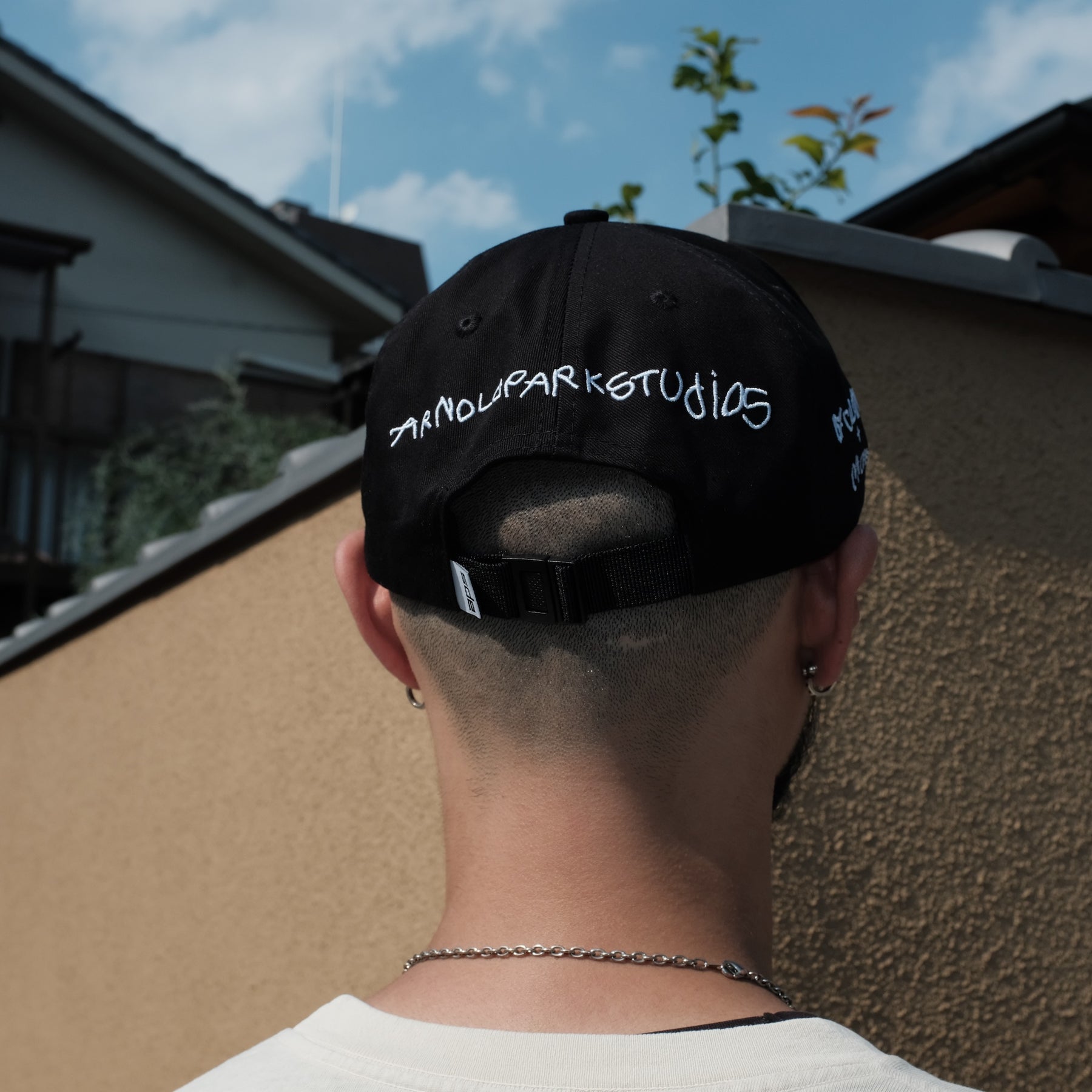 ARNOLD PARK STUDIOS / FAMILY LOGO CAP BLACK