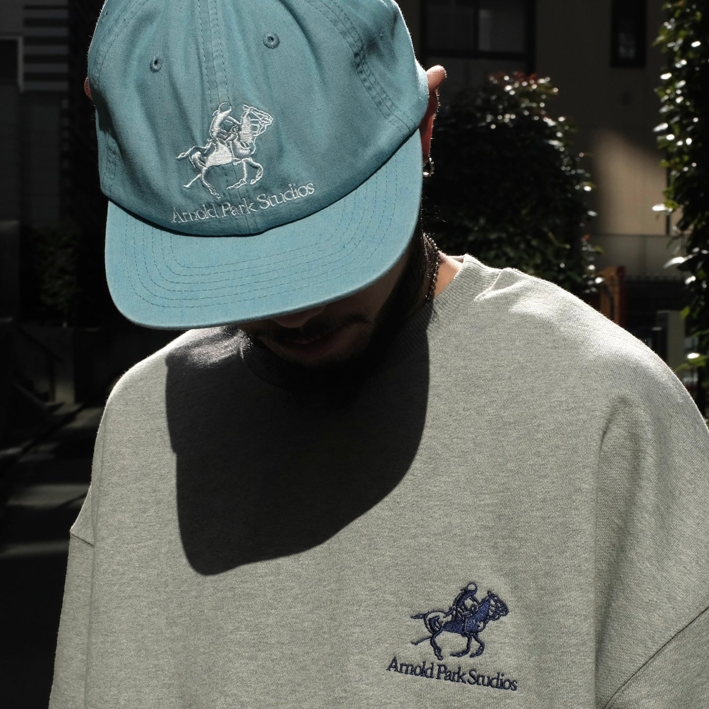 <span style="color: #f50b0b;">Last One</span> 
ARNOLD PARK STUDIOS / PONY LOGO CAP LIGHT DENIM