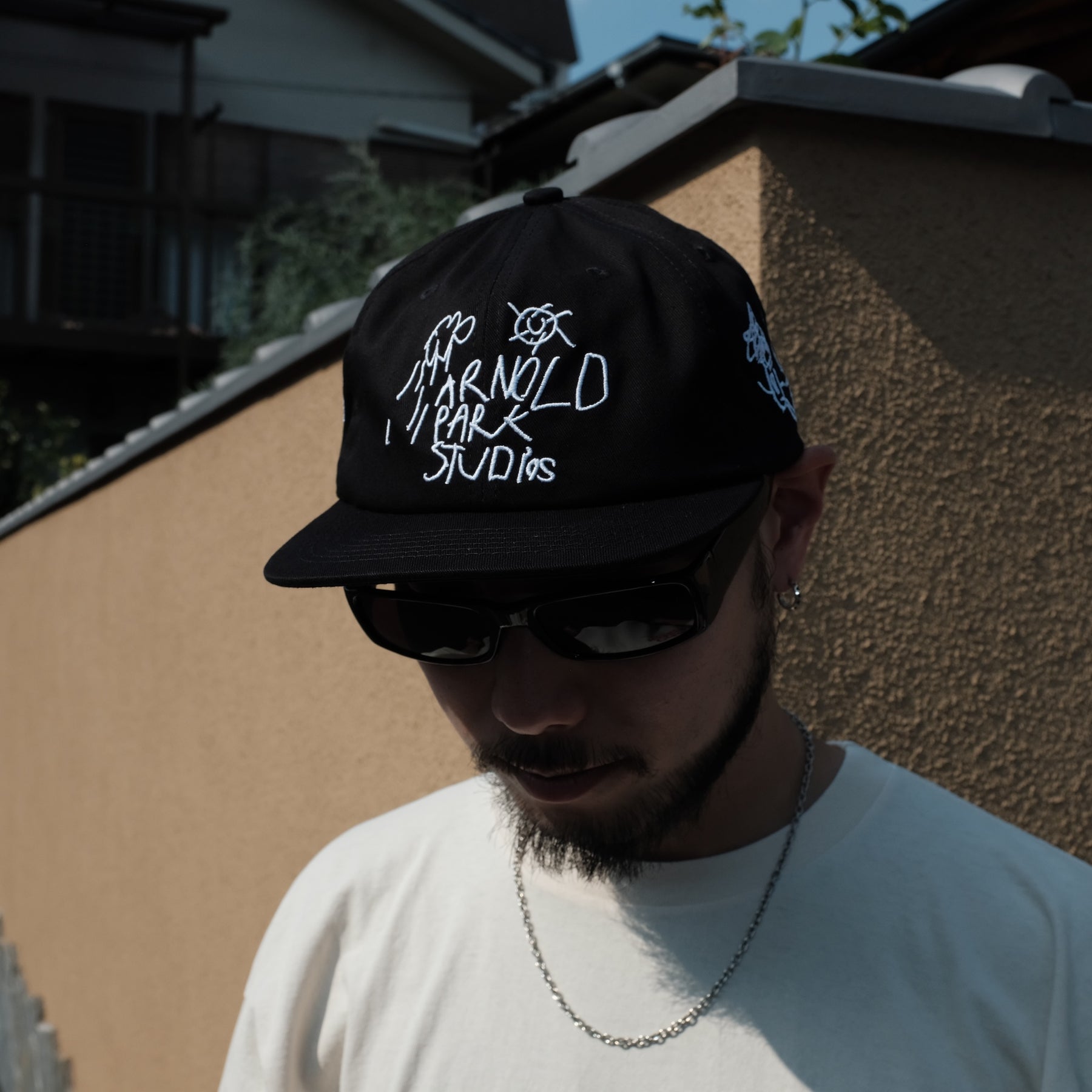 ARNOLD PARK STUDIOS / FAMILY LOGO CAP BLACK