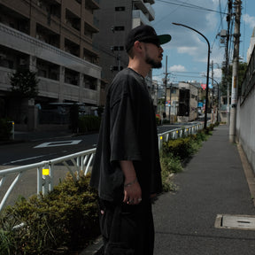 LUXENBURG / CASTLE TEE AGED BLACK