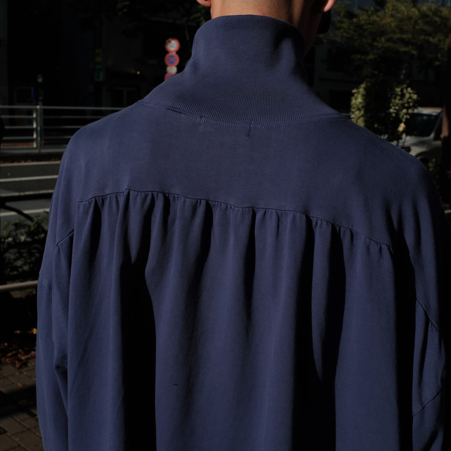INTODUSK / SWELL TURTLENECK WASHED PURPLE