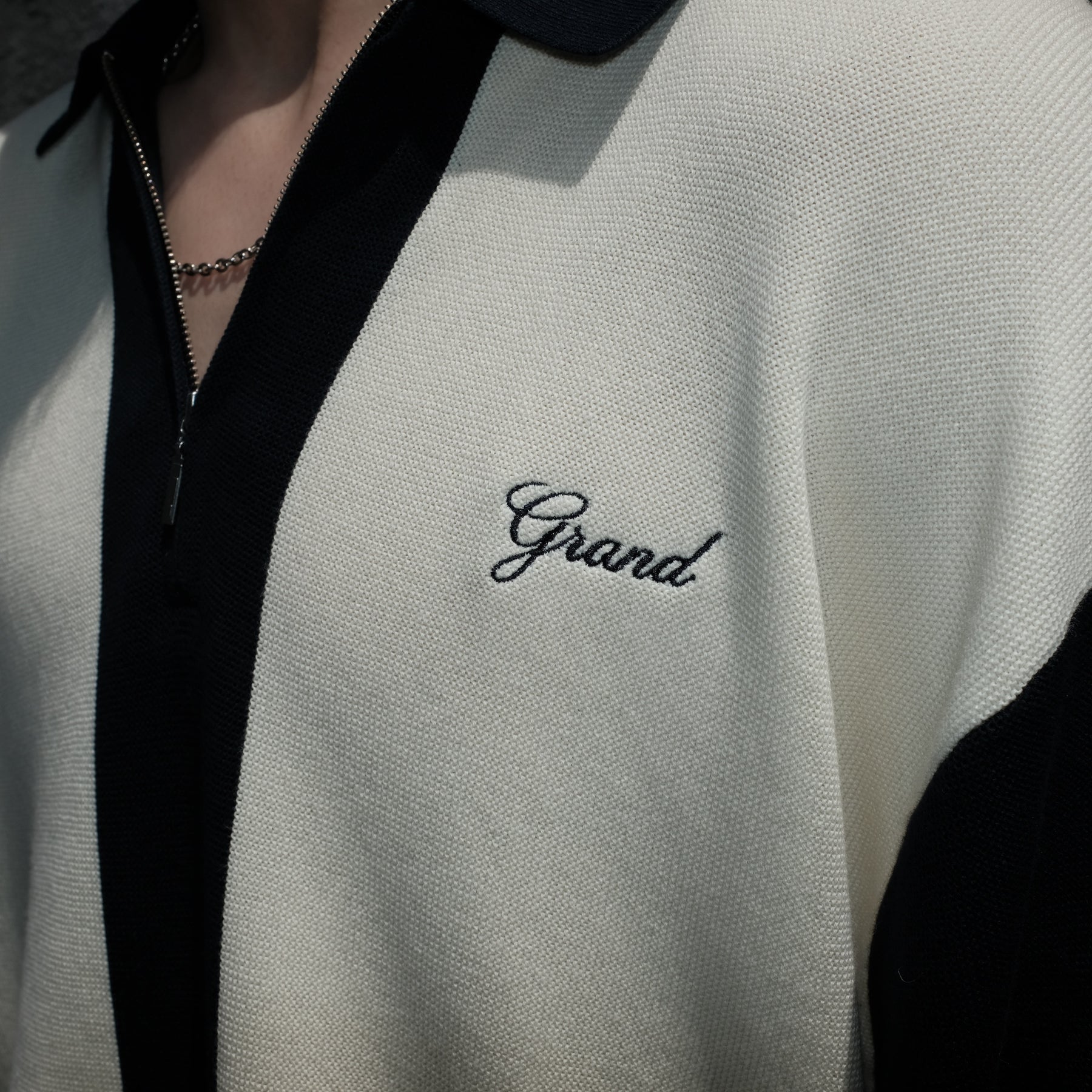 Grand Collection / KNIT QUARTER ZIP SWEATER