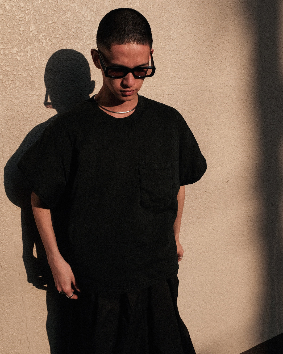 LU'U DAN / WADDED POCKET TEE BLACK