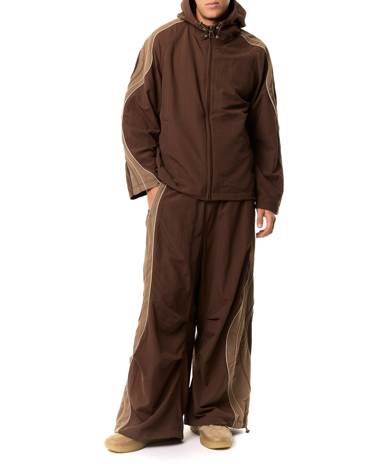 <span style="color: #f50b0b;">Last One</span> ERL / UNISEX UFO TRACK JACKET WOVEN BROWN