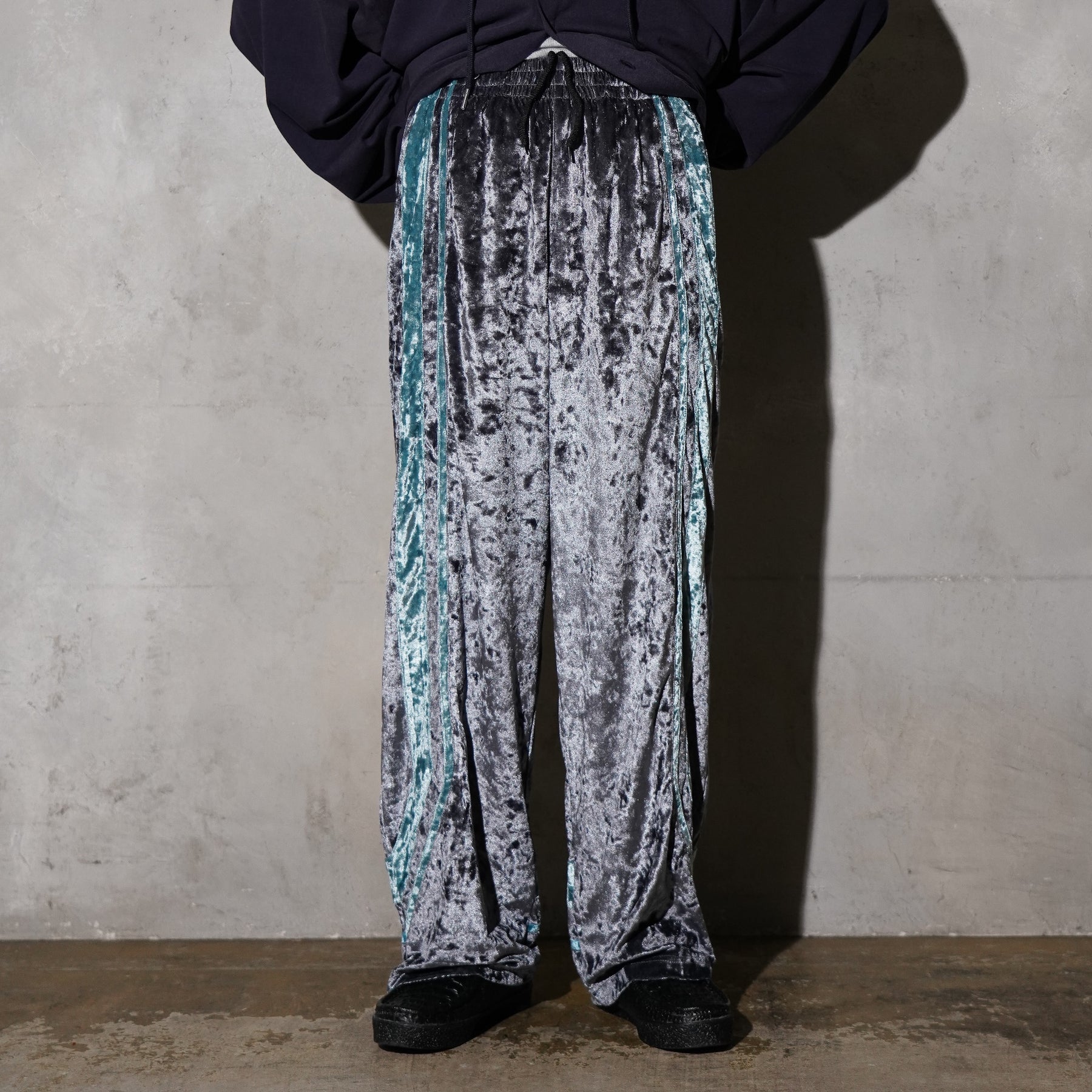 THE MAGUEY / VELOR PANTS SILVER