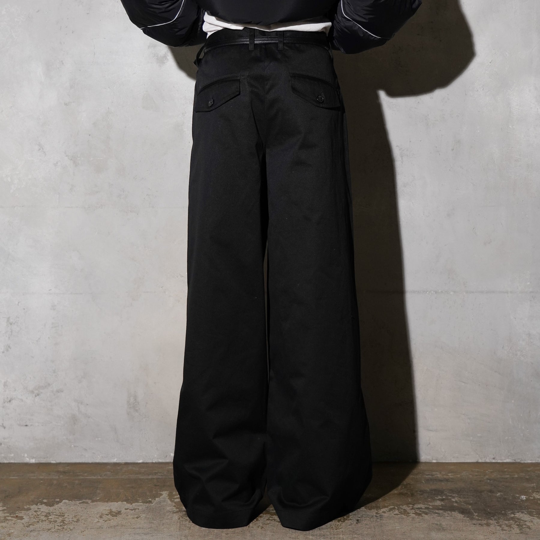 THE MAGUEY / FLARE SLACKS BLACK