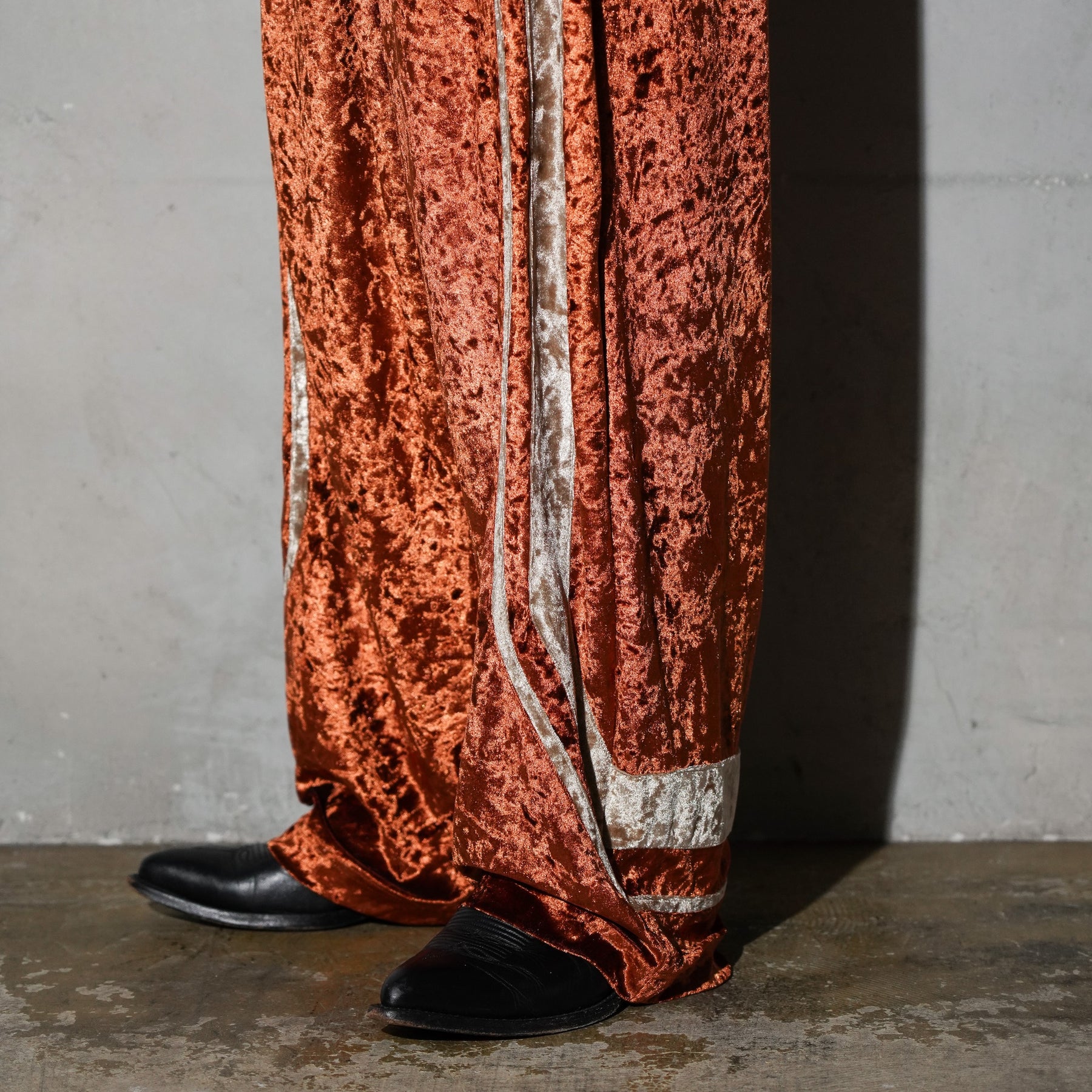 THE MAGUEY / VELOR PANTS GOLD