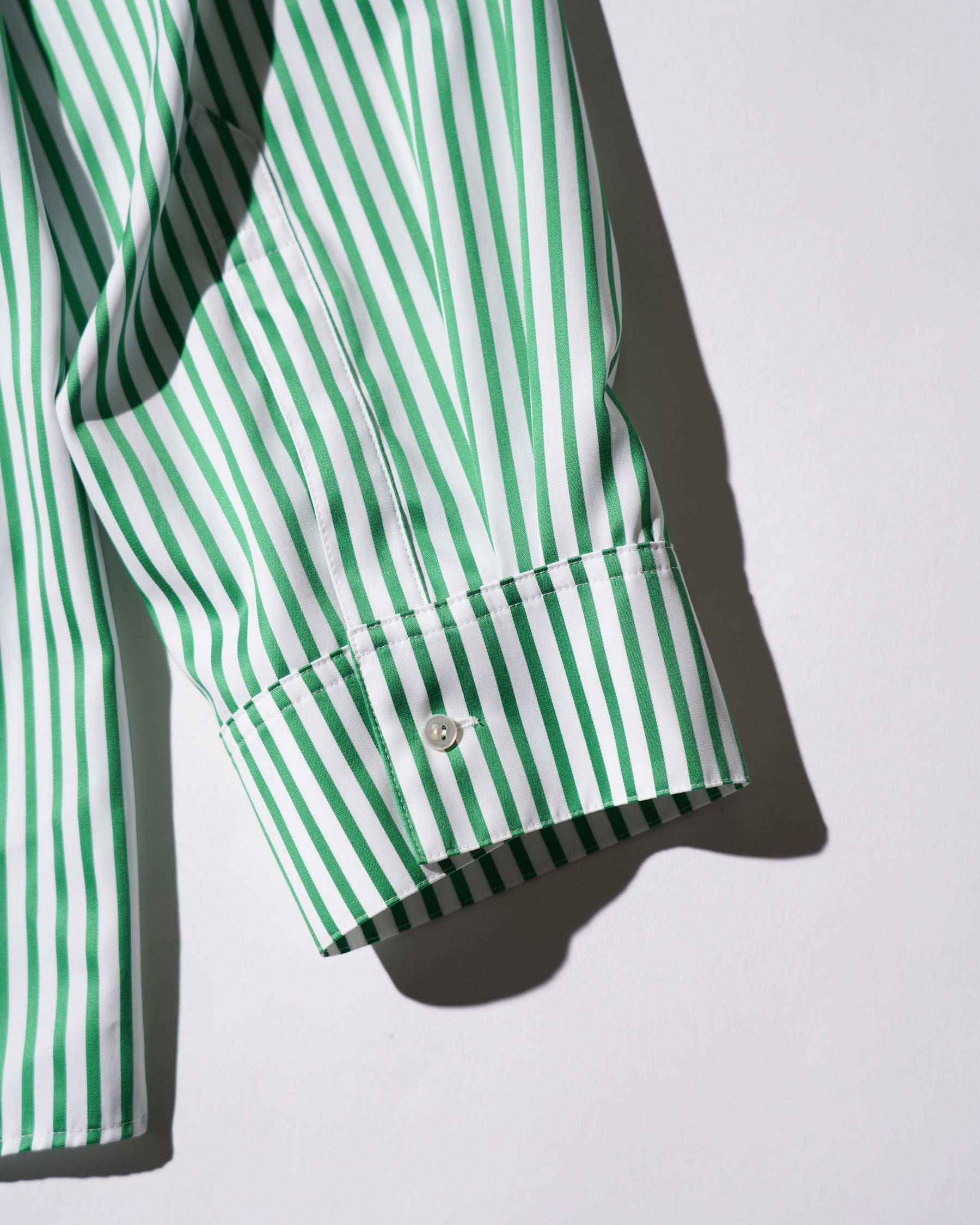<span style="color: #f50b0b;">Last One</span> TENDER PERSON / STRIPE DRESS SHIRT GREEN STRIPE